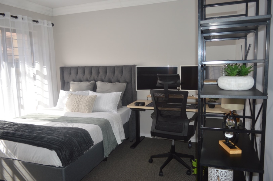 2 Bedroom Property for Sale in Flamwood North West